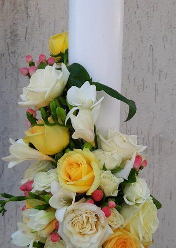 lumanare botez frezii si trandafiri galbeni